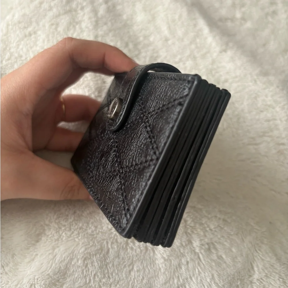 Steve Madden Quilted Black Card Holder